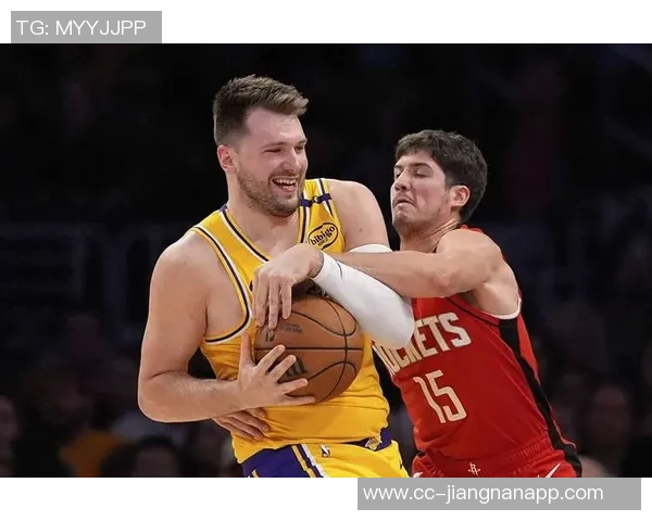 雷迪克称赞东契奇状态回暖得益于艾顿出色掩护与攻防表现