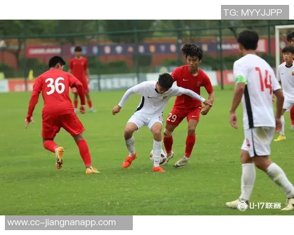 上海海港U17在青少年精英联赛第二阶段取得第四名成绩展现出色表现