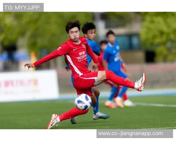 上海海港B队在昆明海埂基地圆满结束为期三周的冬训活动 上海海港B队在昆明海埂基地圆满结束为期三周的冬训活动